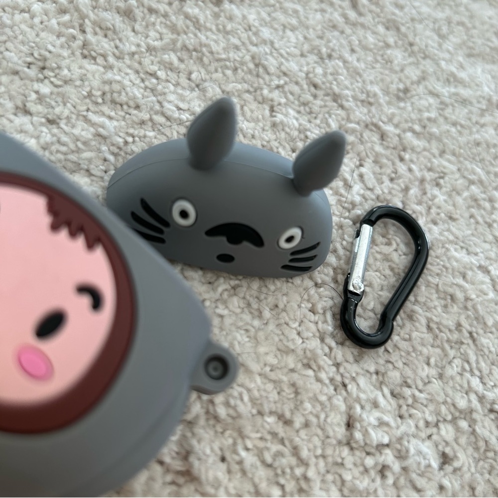 AirPod Gen 1/2 Protective Case - Picture 10 of 10